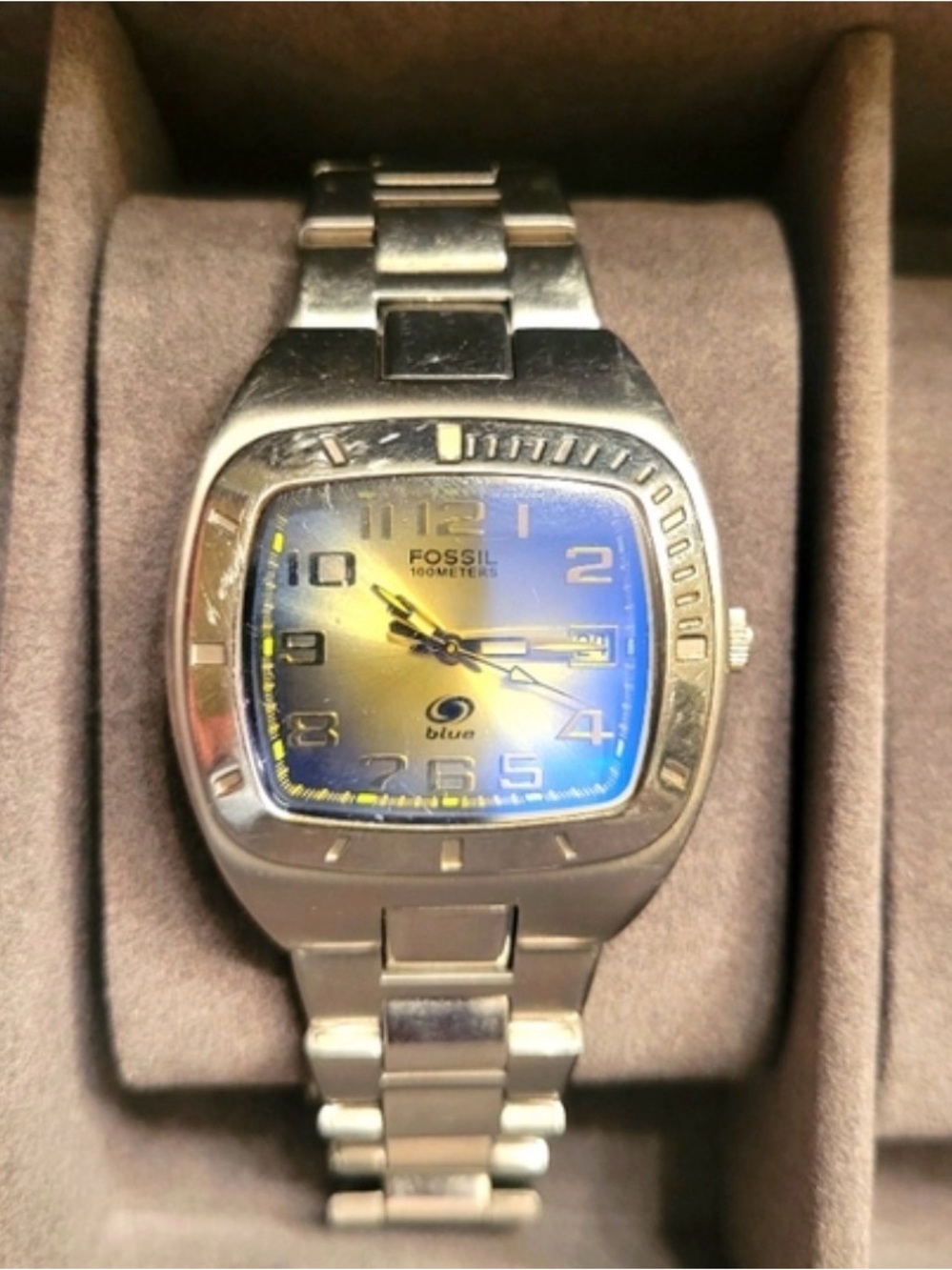 Vintage Fossil Blue stainless steel watch with Blue-to-Yellow Gradient Dial